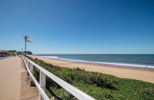 Merewether Apartment | Surfside Simple Comforts by Merewether Beach
