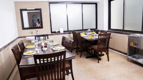 Kopar Khairane House | The Altruist Koparkhairane Hotel