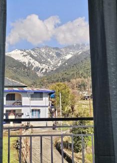Gunehr Hostel | The Bunksters Bir