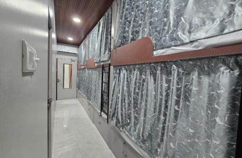 Marol Hostel | The CLOUD CABIN STAY