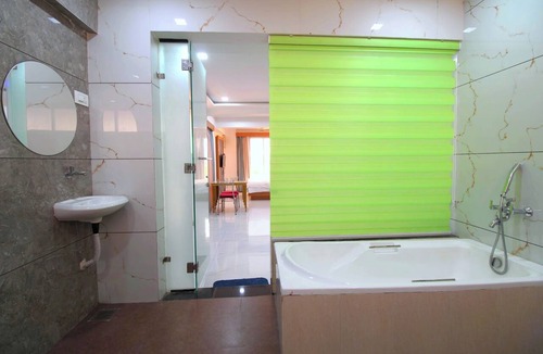 Badlapur Hotel | The Lions Hotel