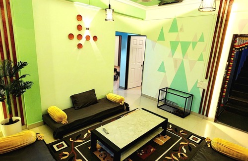 Ratnagiri Apartment | The Purple Leaf (Economy) Home Stay – A Peaceful Family Retreat