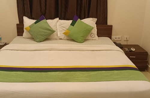 T Nagar Cabin | this space to grab a guest's attention by highlighting key amenities, proximityh