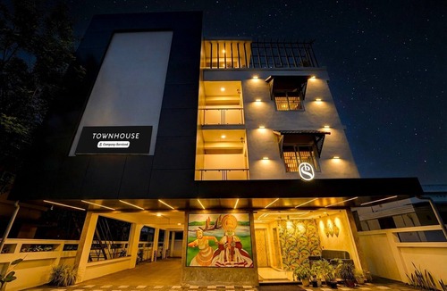 Alwaye House | Townhouse Cochin Airport Skyluxe