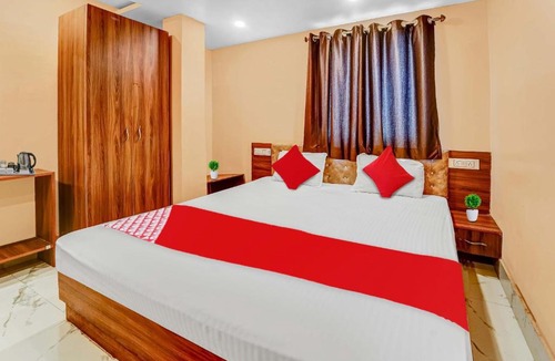 Gultekdi Hotel | Townhouse Hotel Golden Emerald