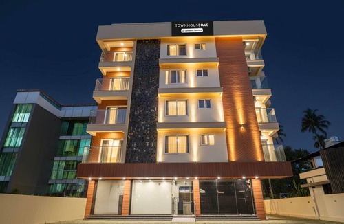 Nedumbassery House | Townhouse Oak Cochin International Airport