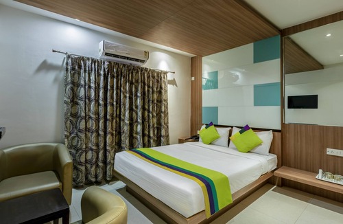 Sheshadripuram Hotel | Treebo Hiland Suites