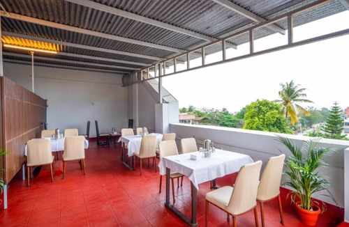 Satara Hotel | Treebo Pushpak