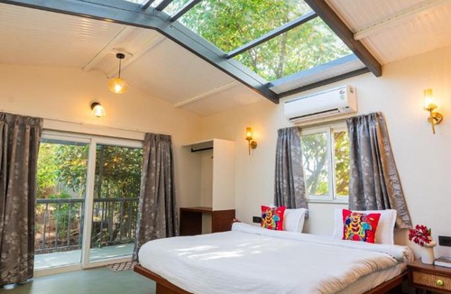 Anjaneri Apartment | Treehouse Cozy Nature Retreat - by Vivasa Villas