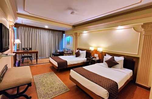 Sadar Hotel | Tuli International