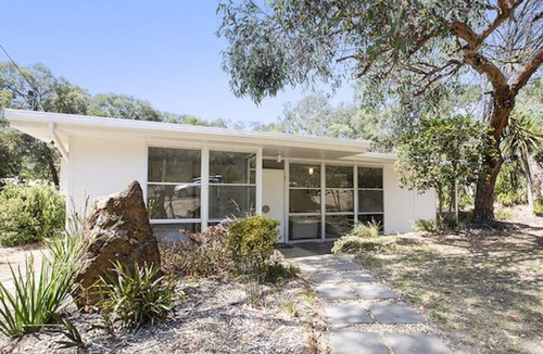 Anglesea House | Twiggy, Anglesea.