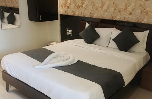 Mahalunge Ingale Hotel | Udupi Grand Lodging and Boarding