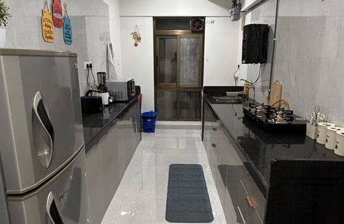 Santacruz Apartment | URBAN PAUSE, 2BHK Apt near BKC,airport&NMACC