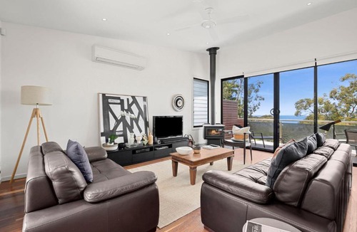Lorne House | Vacation Mode