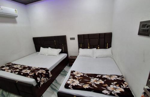 Mathura House | Vanshika Homestay