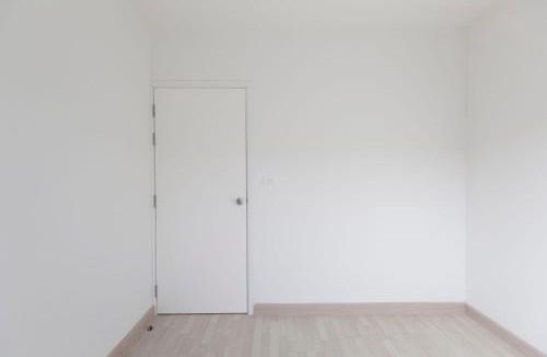 Pali Hill Apartment | Vera