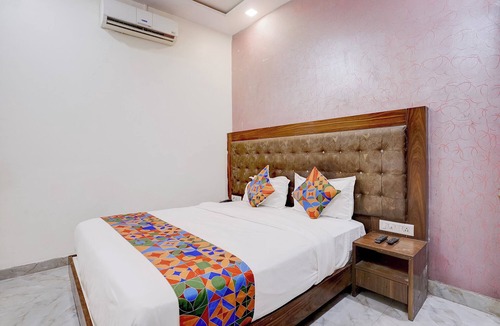 Jogeshwari East Hotel | Via Green Forest