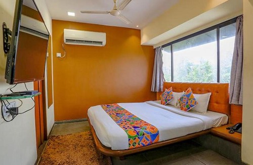 Vile Parle East Hotel | Via Jayshree