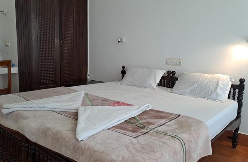 Kovalam Bed & Breakfast | Vijaya Varma Beach Resort