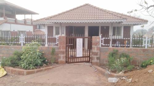 Dapoli House | Villa 135 Konkan Trails Dapoli Only families welcomed