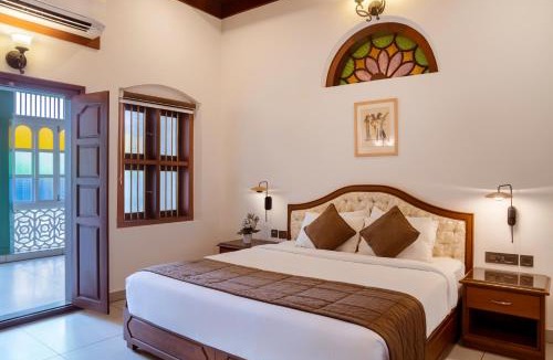 Thalassery Hotel | Villa de 1945
