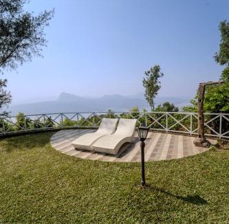 Kadadhe Villa | Vogue Vue 8BHK Pawna by Hermosa Stays