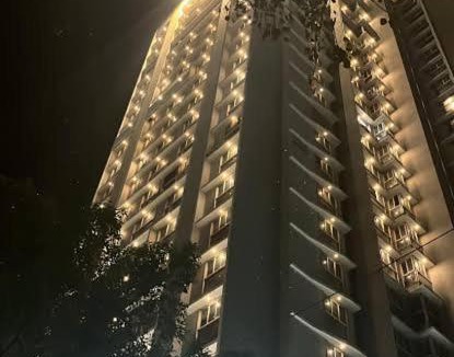 Versova Apartment | Warm Modern 1BHK Flat New Tower Yari Road Beach