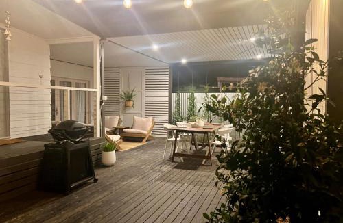 Warrenben House | Waters Edge