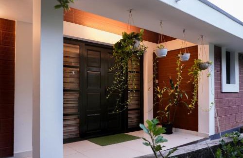 Kumbalam Villa | Whispering Backwater Escape by Samrajyam Group