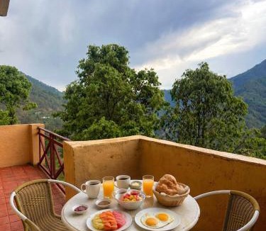 Ramgarh Ski Chalet | Wild Meadows by Levitate - Exclusive Dual Bedroom Chalet Open Sky View & Fully Equipped Kitchen