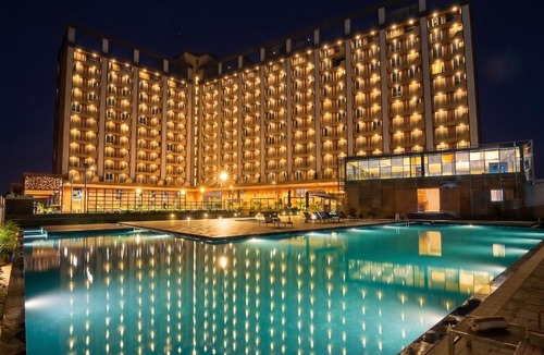 Dumas Hotel | Wow Studio at Weekend Address