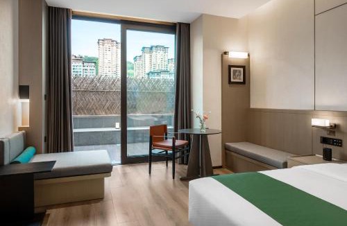 Zhoujiaba Hotel | Yinmo Hotel