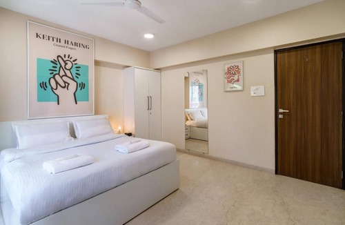Khar House | Zen C - Private Room in Shared 3BHK