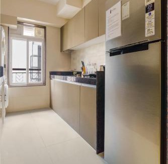 Khar House | Zen C - Private Room in Shared 3BHK