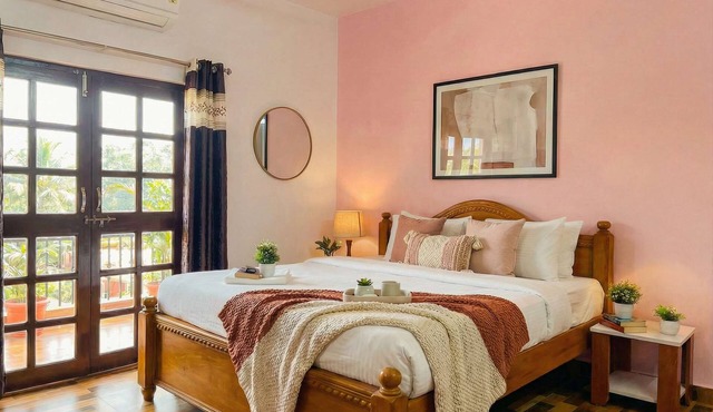 10 BR spacious luxury stay at Candolim with pool
