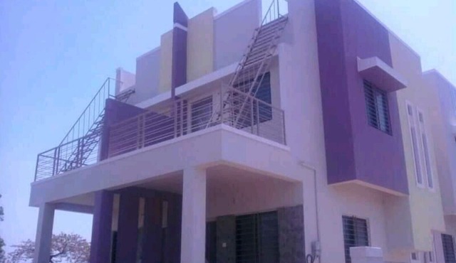 2BHK AC Row House Bungalow in good environment