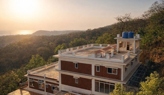 Anandi Hotel Guhagar