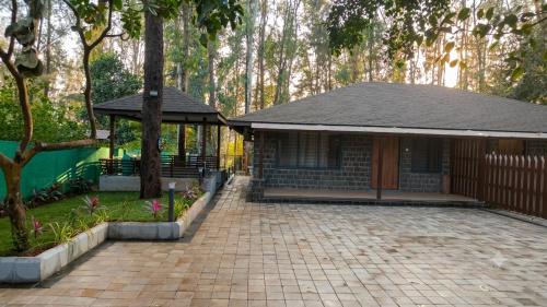 Arka Homes Bhor Serene Nature 2BHK Villa with Bonfire, BBQ, lawn, shared pool and Kayaking