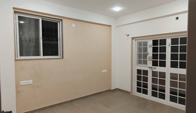 Beautiful 1-bedroom bungalow in pleasant Pune neighborhood