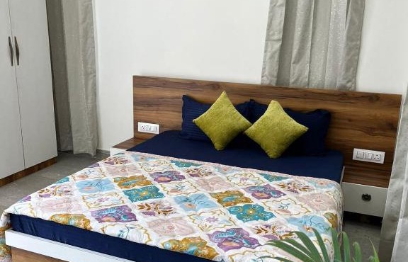 Bir Backpackers in Bīr