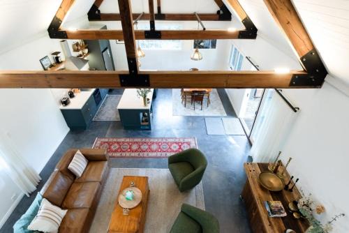 Blackwood Tree Barn Conversion with Parking & Wifi in Evandale
