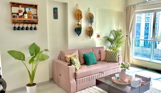 Blush Boulevard 2BHK near BKC/Jio/Gym Access