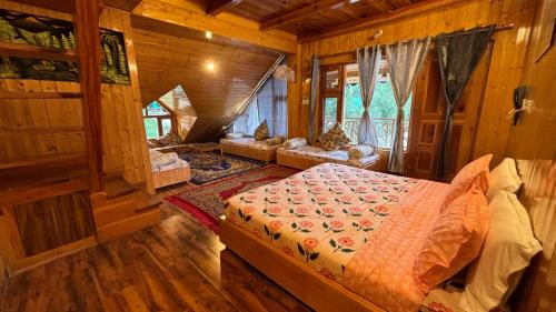 Cafe Saffron Sips & Stays - Alpine Suites Naggar Near Manali in Nagar