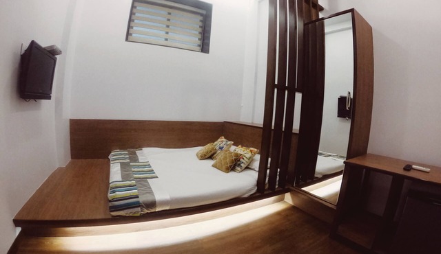 Carlton Hotel
