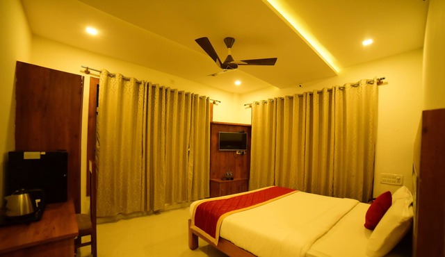 Castle Continental Premium Hotel