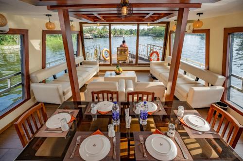 Cee Pee Houseboats in Alleppey