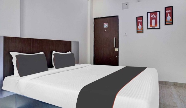 Collection O Eon Inn Near Pune Airport