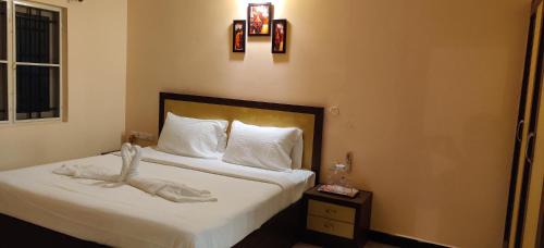 Coral Shelters Service Apartments Keelavasal