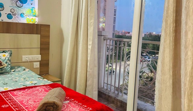 Cozy 1-Bedroom Apartment in Vrindavan with Balcony & AC in Chhatikara