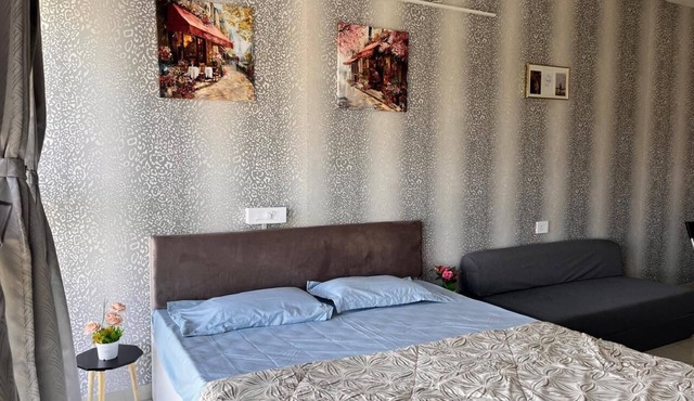 Cozy 1-bedroom studio in lovely Pune with AC and fitness room